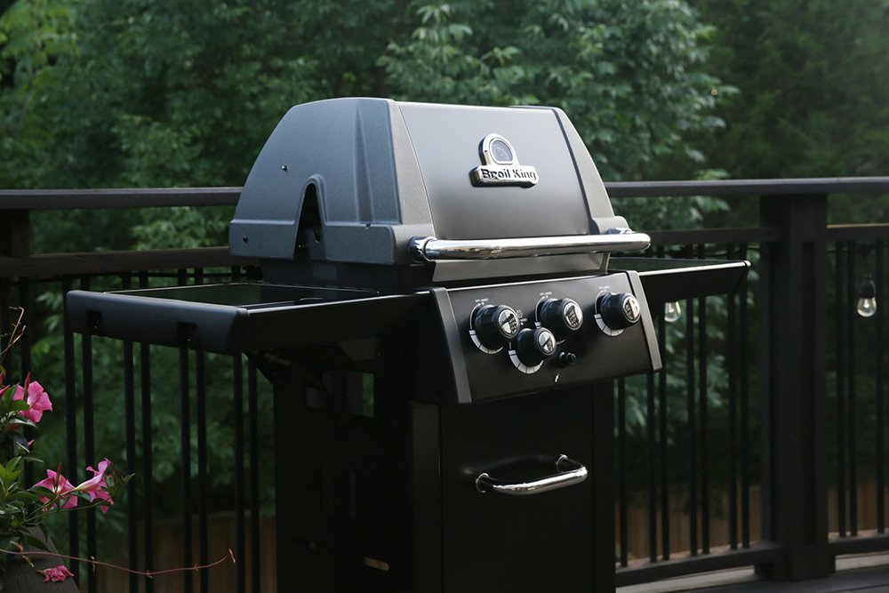 Grill Center - Grill gazowy Royal 340 Shadow Broil King - termometr 