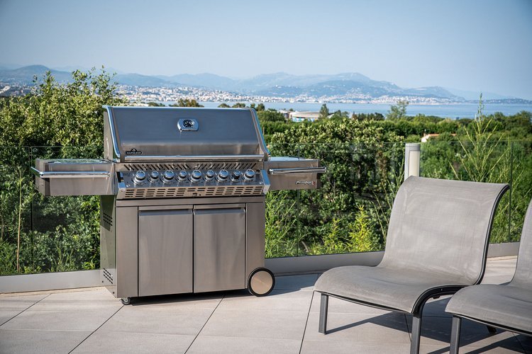 Grill Gazowy Napoleon PRO665RSIB Prestige PRO