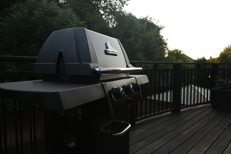 Grill gazowy Royal 320 Shadow Broil King - 824253SDWPL